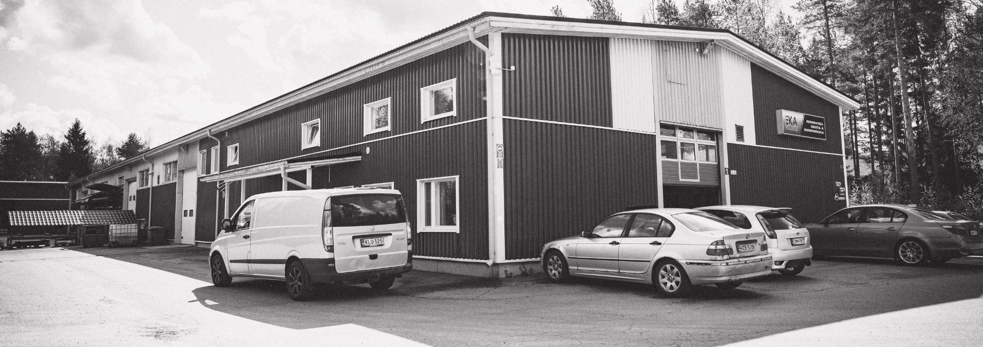 Eka-Sorvauksen nykyisissä toimitiloissa Nivalan teollisuuskylässä on tuotanto- ja varastotilaa käytettävissä n. 1 500 m2.